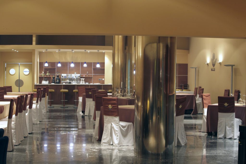 ZFN SALAS sala-vip-pabelln-8-foro-norte-nivel-2-feria-valenciavip-restaurant-pavillion-8-north-forum-level-2-feria-valencia_8208721676_o