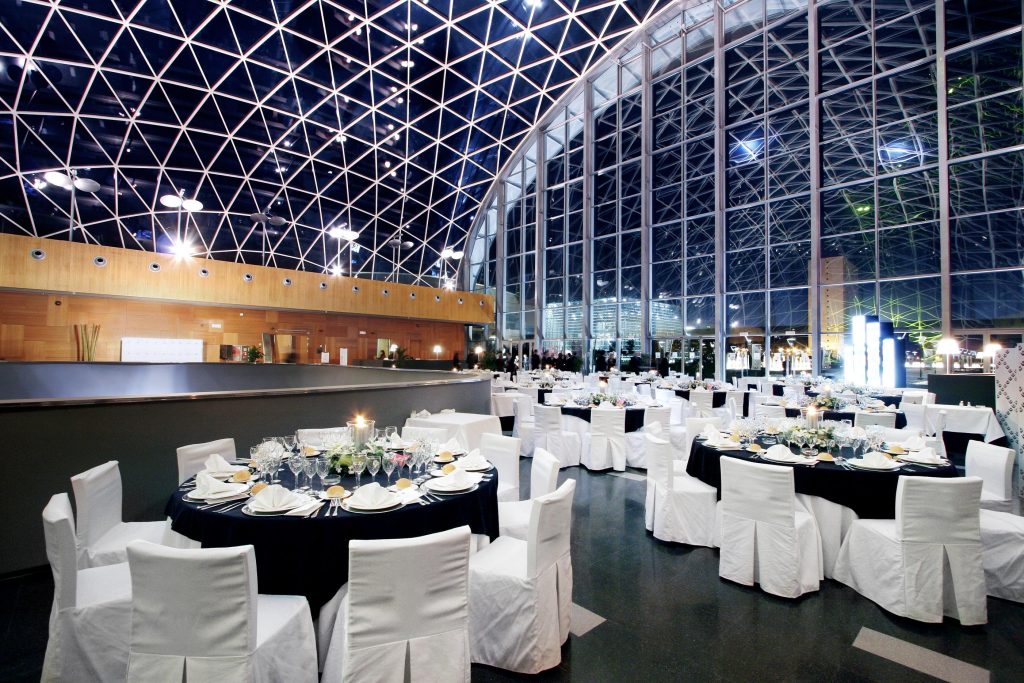 ZCE4 HALL CENAS